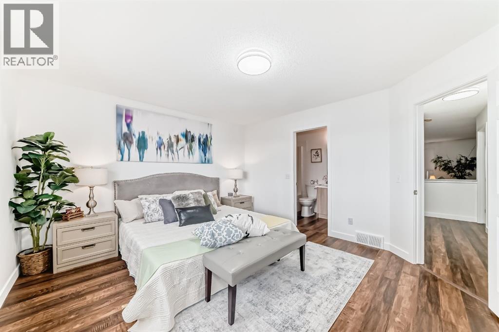 87 Bridlepost Green Sw, Calgary, Alberta  T2Y 4A1 - Photo 30 - A2287138