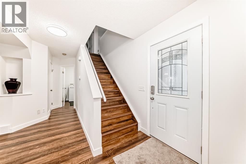 87 Bridlepost Green Sw, Calgary, Alberta  T2Y 4A1 - Photo 19 - A2287138