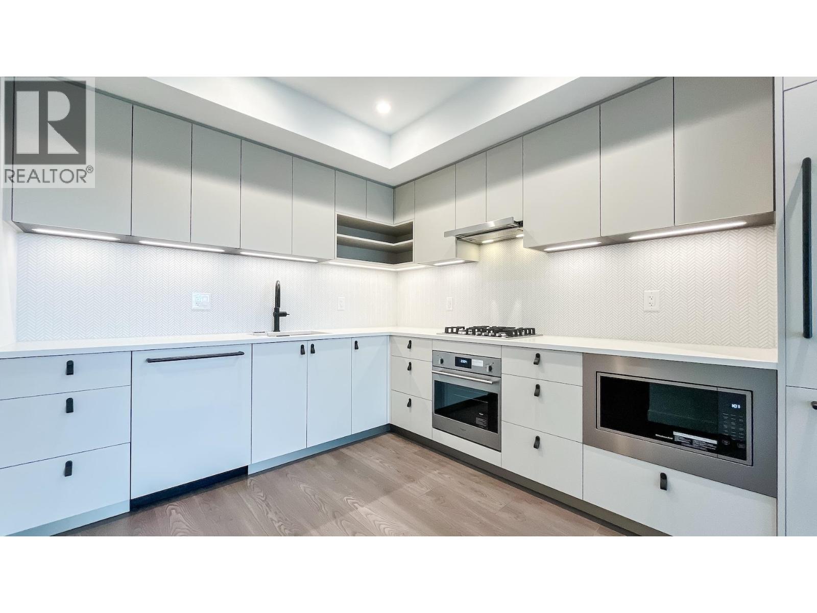 609 1680 E 12 AVENUE, Vancouver, British Columbia