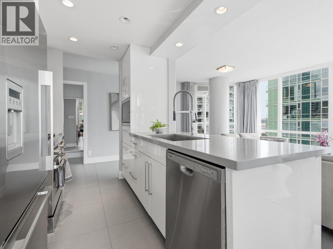 1101 193 Aquarius Mews, Vancouver, British Columbia  V6Z 2Z2 - Photo 13 - R3099736