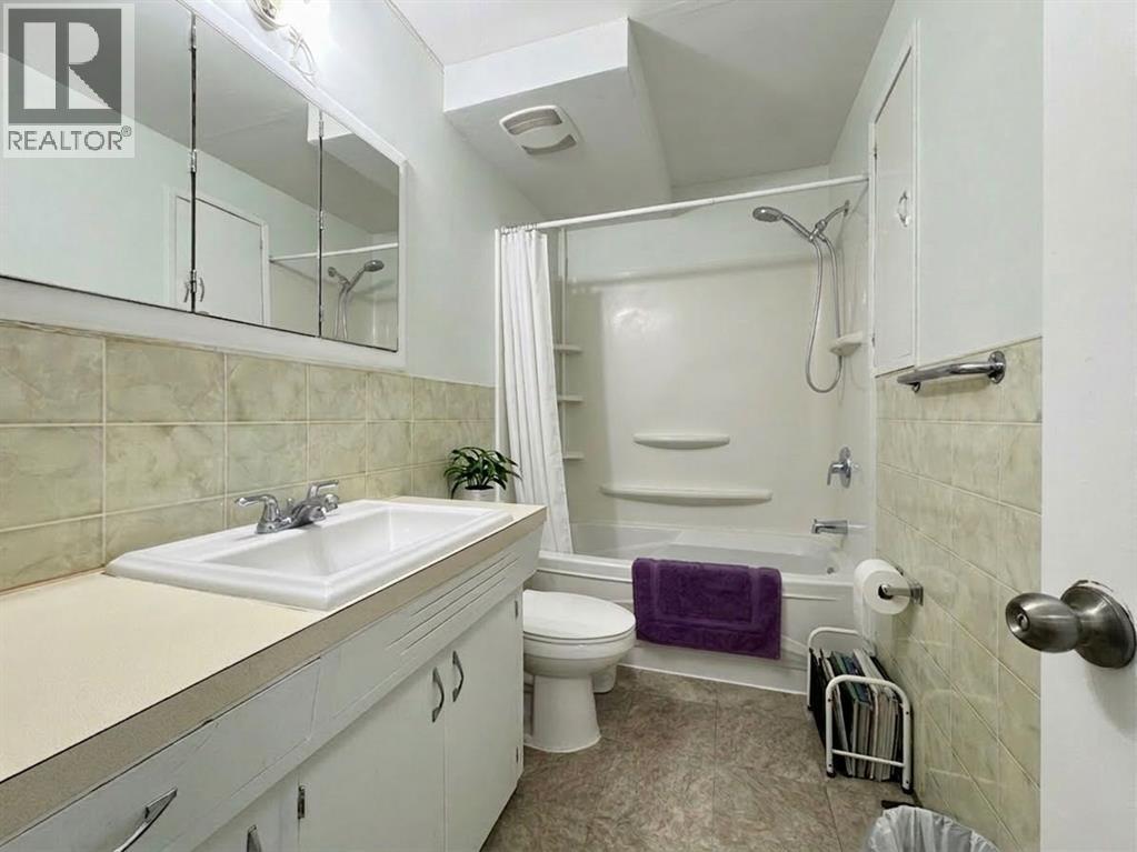 1813 4 Avenue N, Lethbridge, Alberta  T1H 0L6 - Photo 13 - A2292321