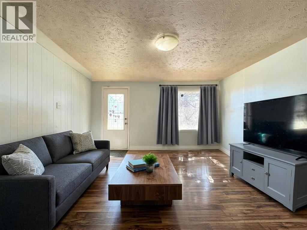 1813 4 Avenue N, Lethbridge, Alberta  T1H 0L6 - Photo 4 - A2292321