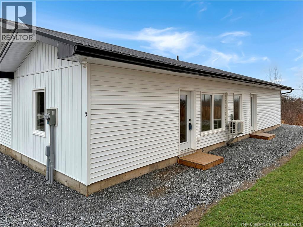 5 Berryman Street, Saint John, New Brunswick  E2J 0E4 - Photo 1 - NB135596