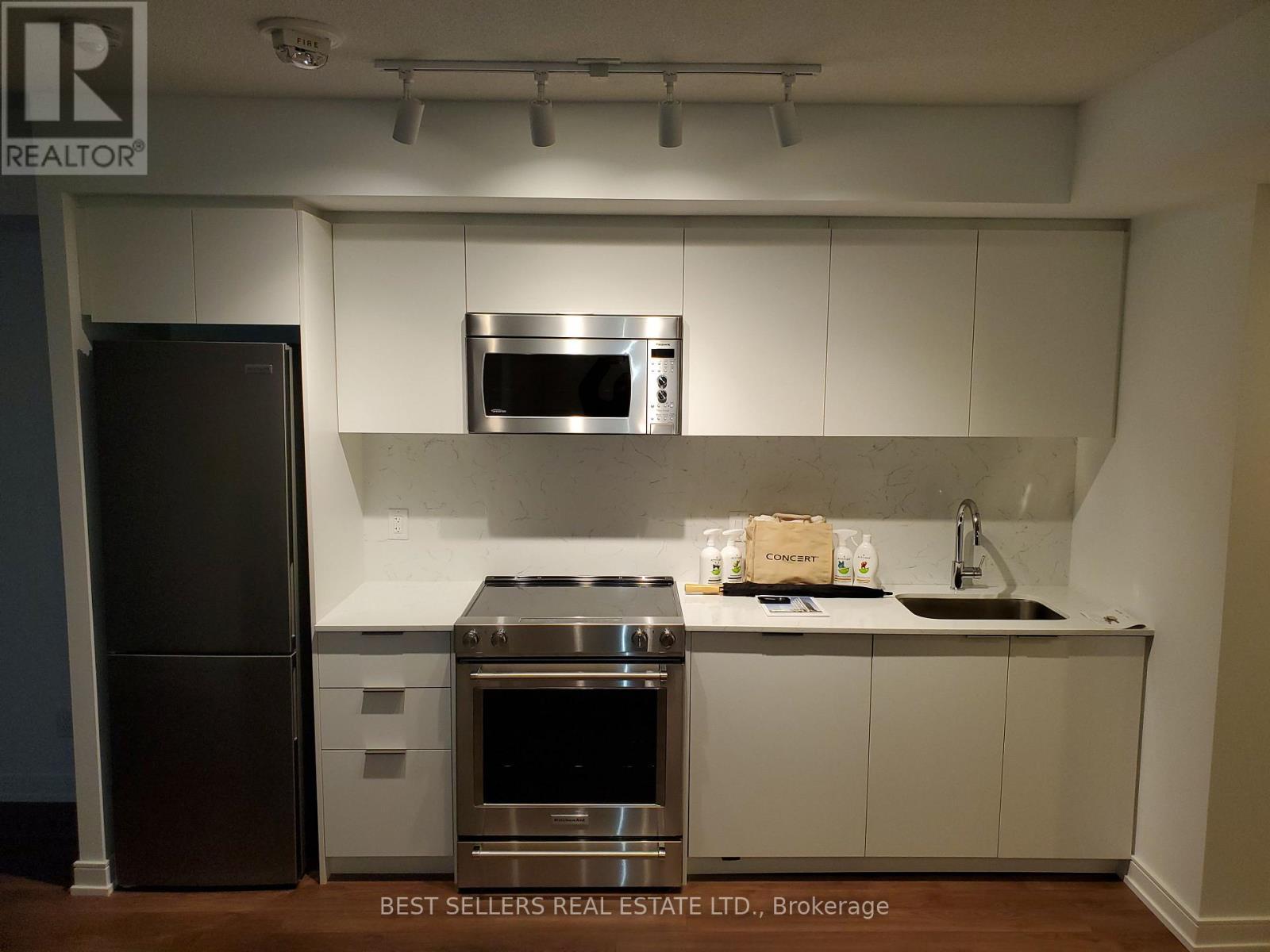 605 - 30 Samuel Wood Way, Toronto, Ontario  M9B 1B1 - Photo 9 - W13004694