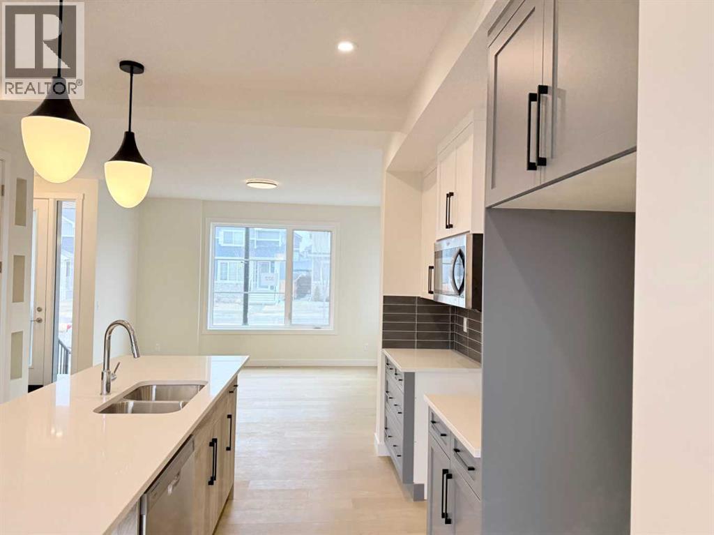 322 Sundown Road, Cochrane, Alberta  T4C 3H2 - Photo 20 - A2193822