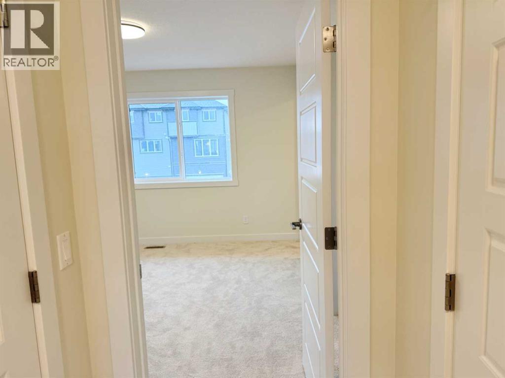 322 Sundown Road, Cochrane, Alberta  T4C 3H2 - Photo 35 - A2193822