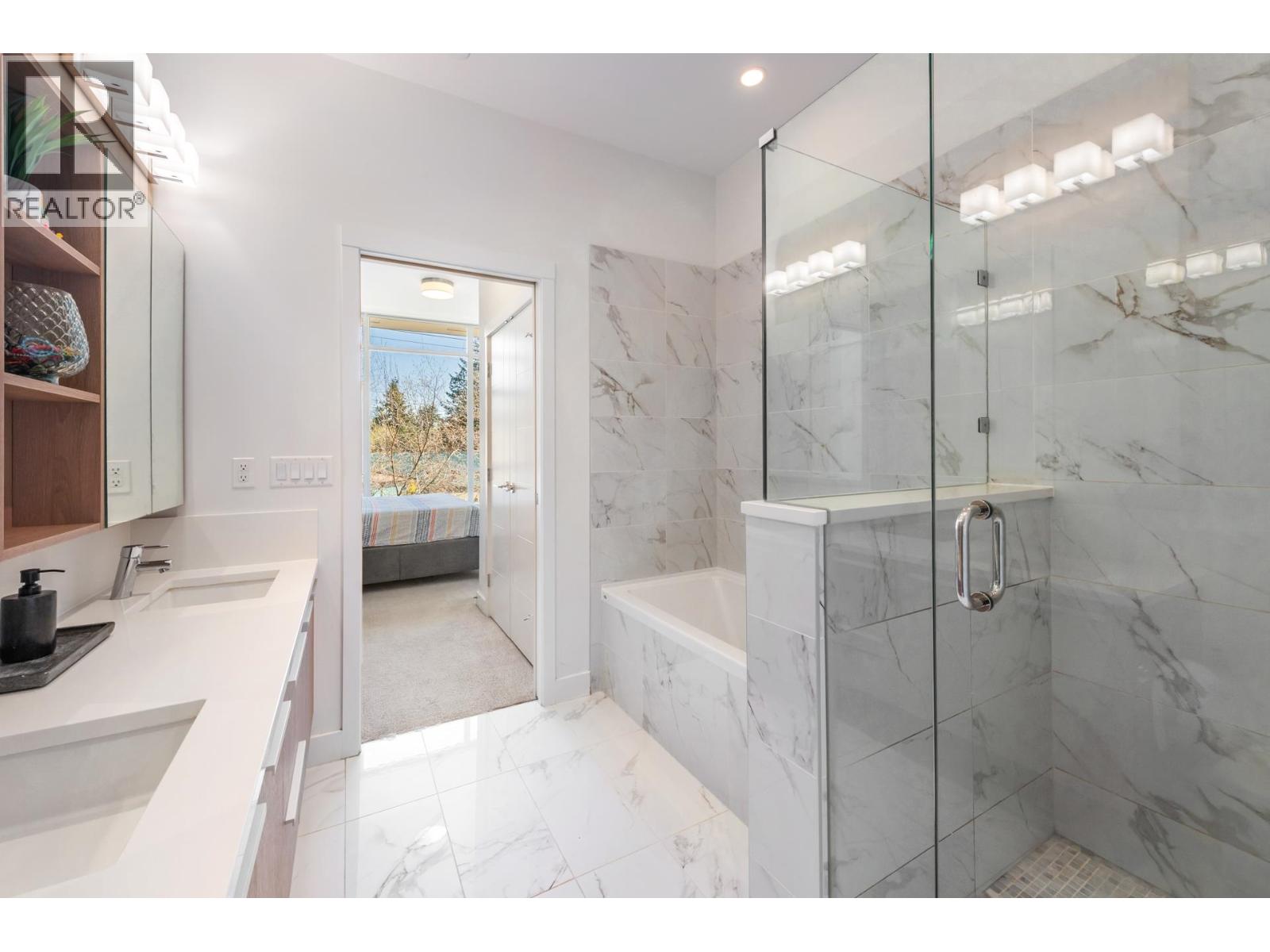 2765 Mountain Highway, North Vancouver, British Columbia  V7J 0B4 - Photo 24 - R3110600