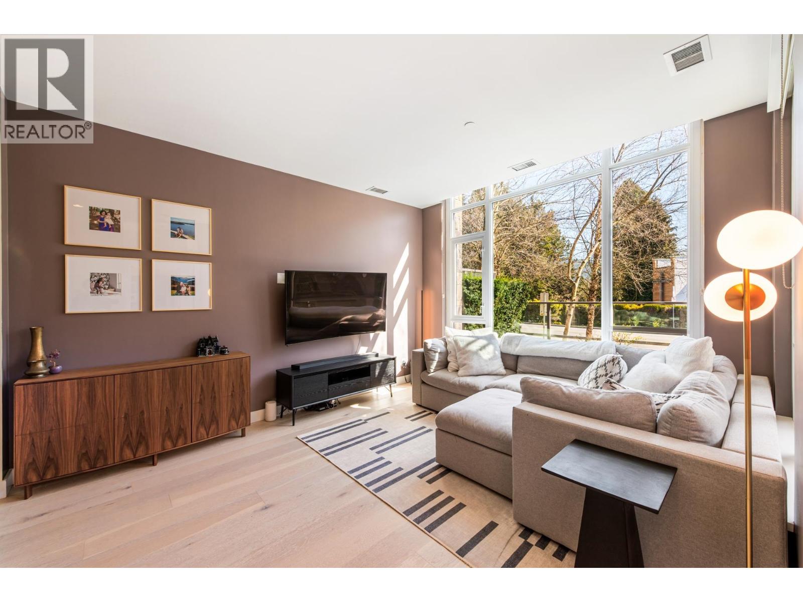 2765 Mountain Highway, North Vancouver, British Columbia  V7J 0B4 - Photo 3 - R3110600