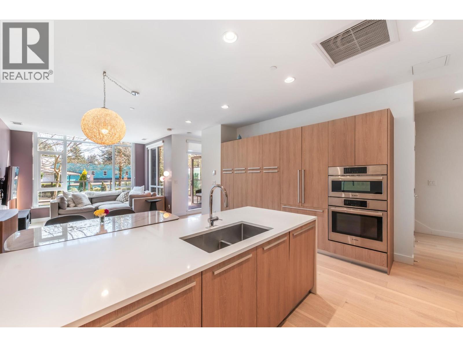 2765 Mountain Highway, North Vancouver, British Columbia  V7J 0B4 - Photo 10 - R3110600