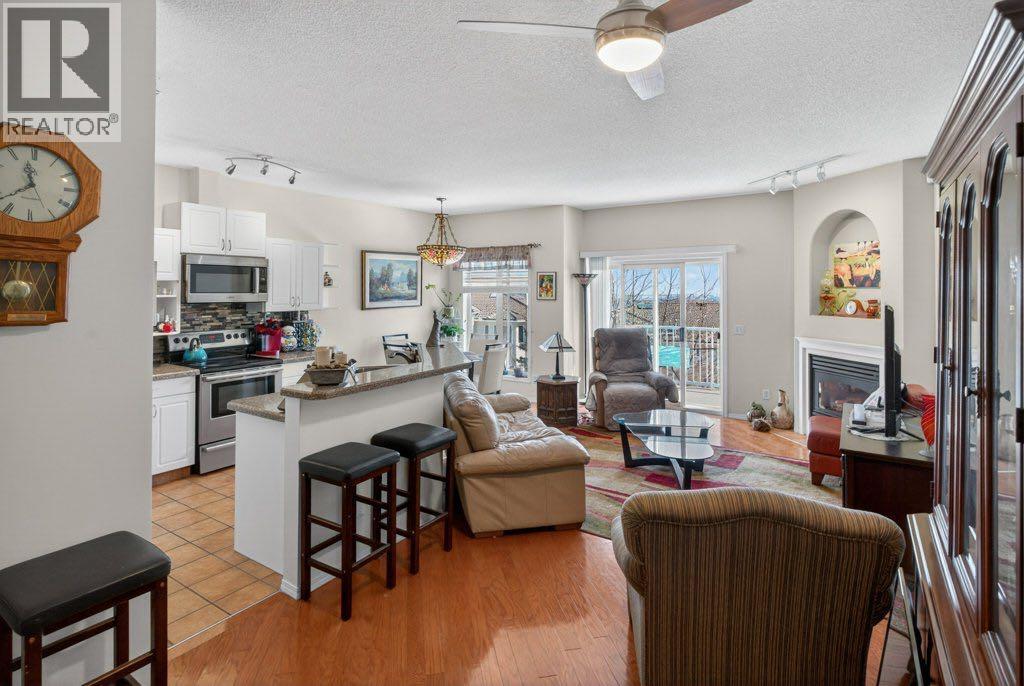 92 Hamptons Link NW, Calgary, Alberta  T3A 5V9 - Photo 7 - A2300604