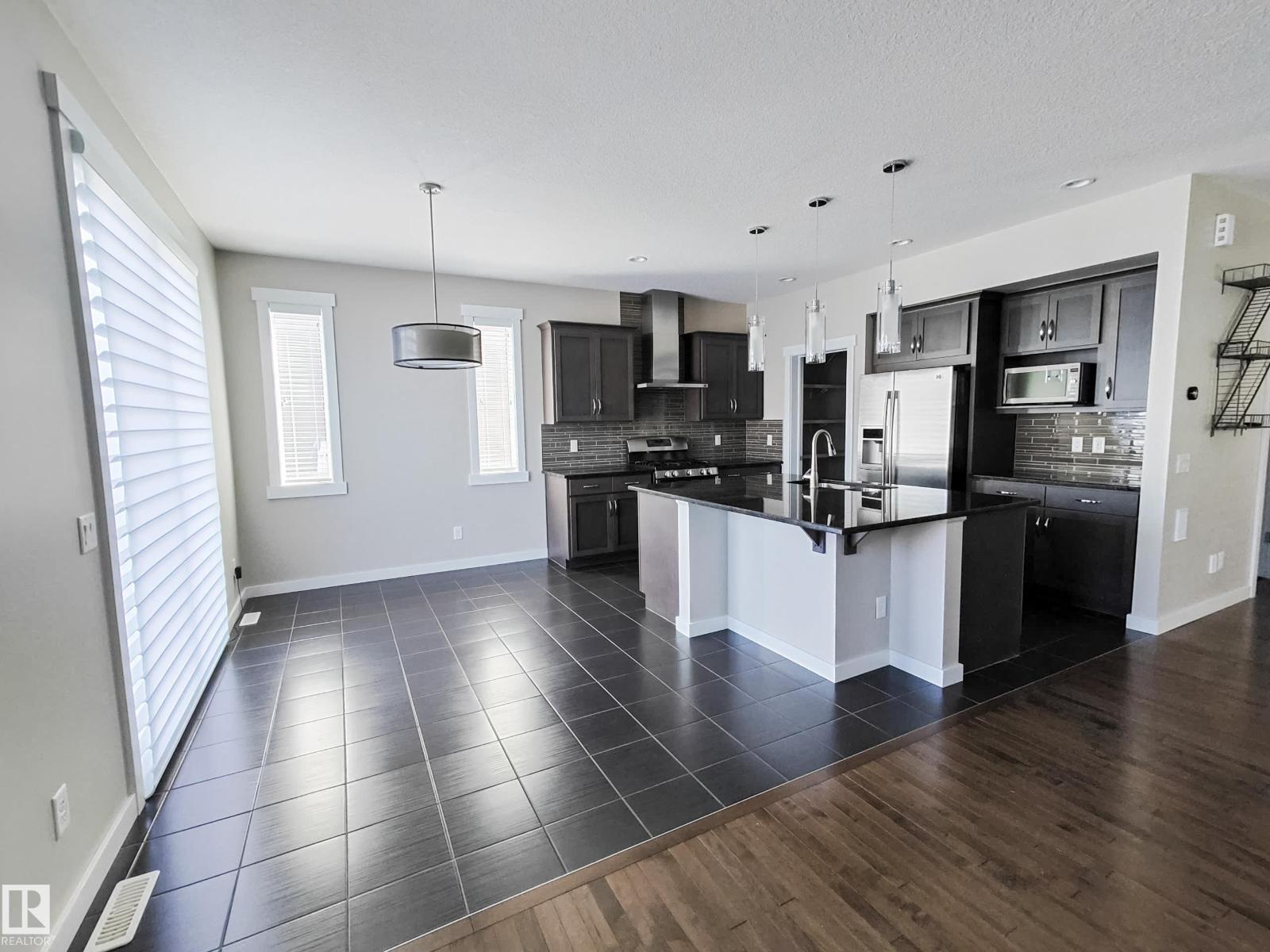 8008 18 Av Sw Sw, Edmonton, Alberta  T6X 0Z8 - Photo 12 - E4482477