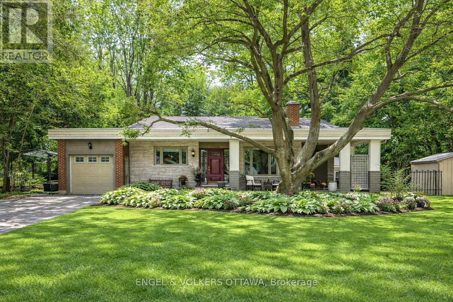 3 Hazelwood Way, Ottawa, Ontario  K2C 3H1 - Photo 1 - X13003414