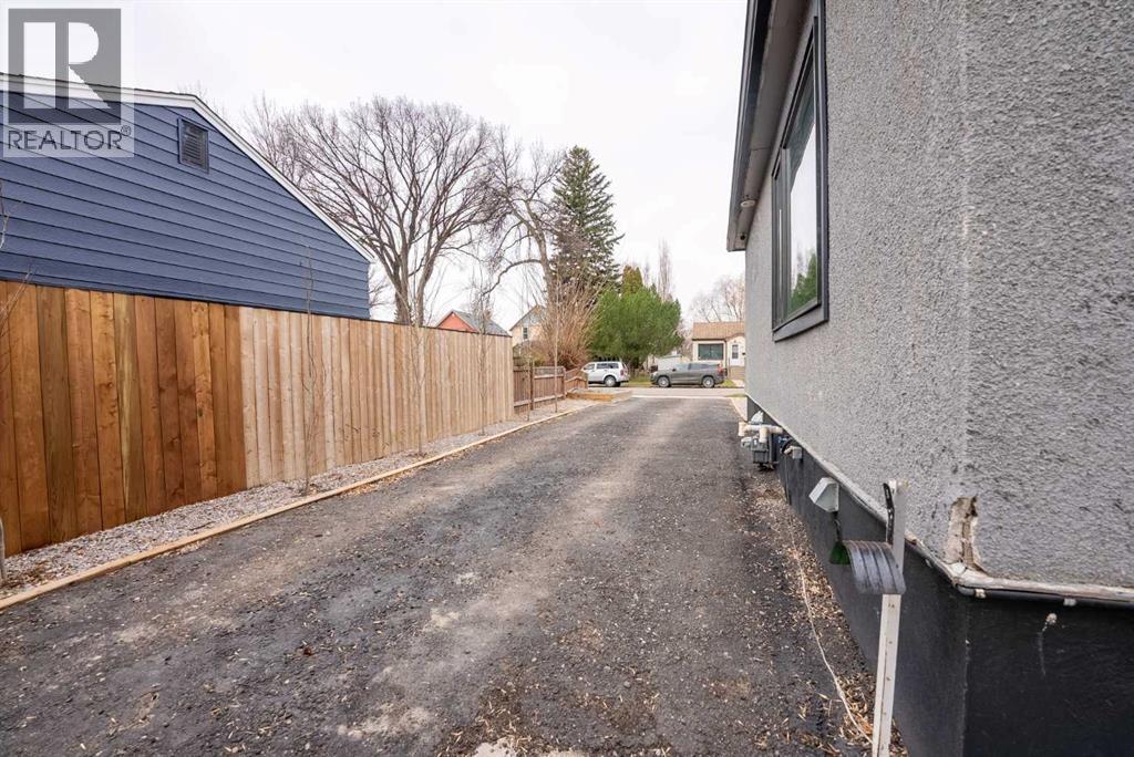 825 7 Street S, Lethbridge, Alberta  T1J 2H7 - Photo 29 - A2301464