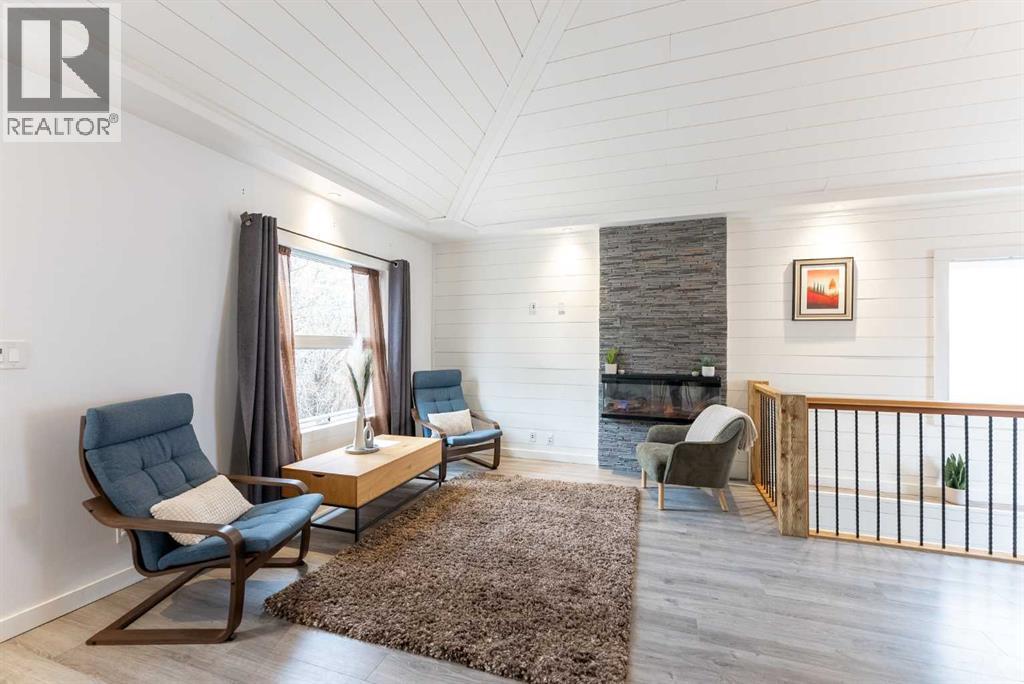 825 7 Street S, Lethbridge, Alberta  T1J 2H7 - Photo 5 - A2301464