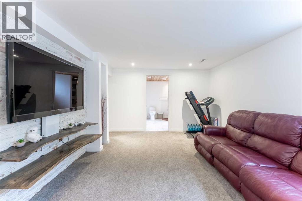 825 7 Street S, Lethbridge, Alberta  T1J 2H7 - Photo 19 - A2301464