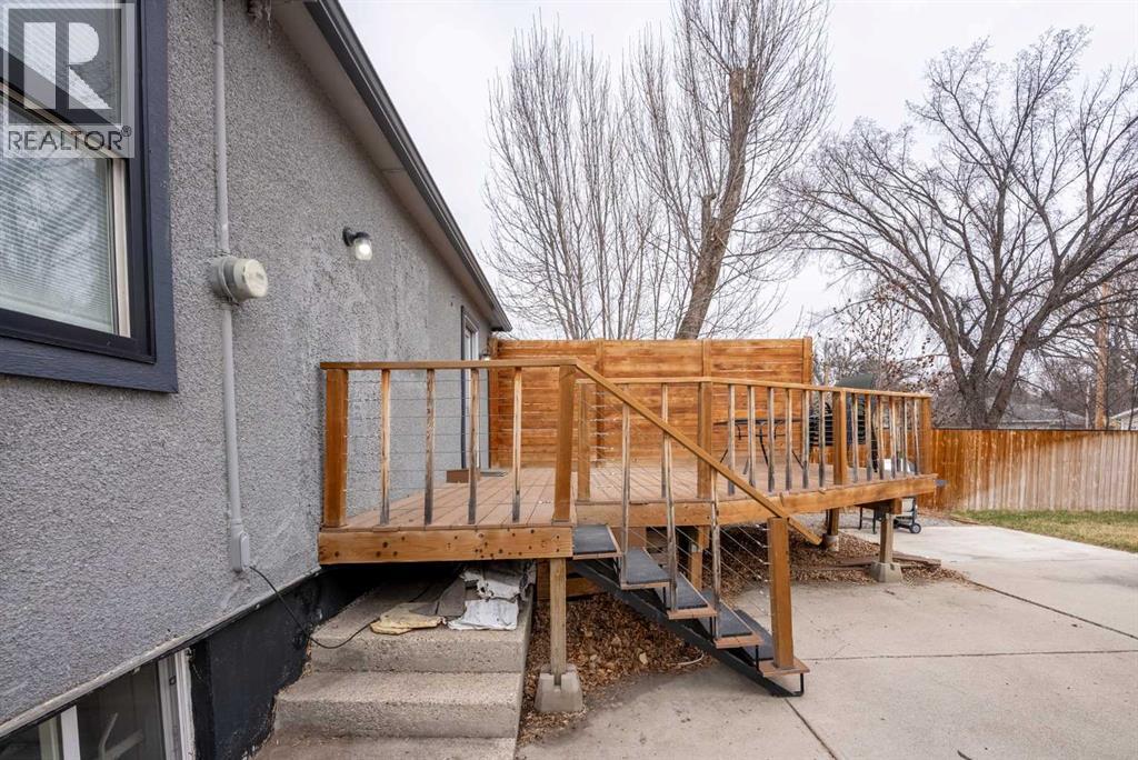 825 7 Street S, Lethbridge, Alberta  T1J 2H7 - Photo 30 - A2301464