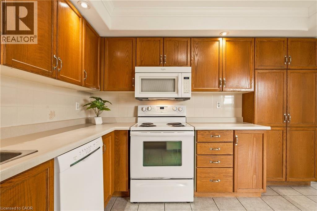 5070 Pinedale Avenue Unit# 407, Burlington, Ontario  L7L 5V6 - Photo 13 - 40819974