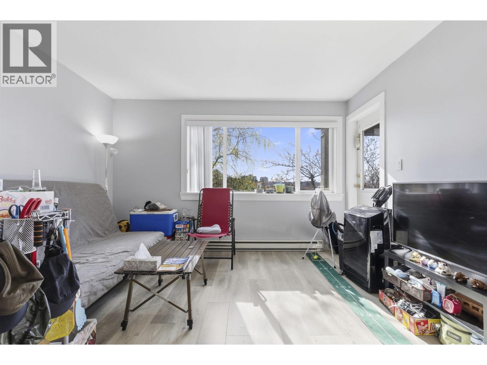 303 1310 CARIBOO STREET, New Westminster, British Columbia