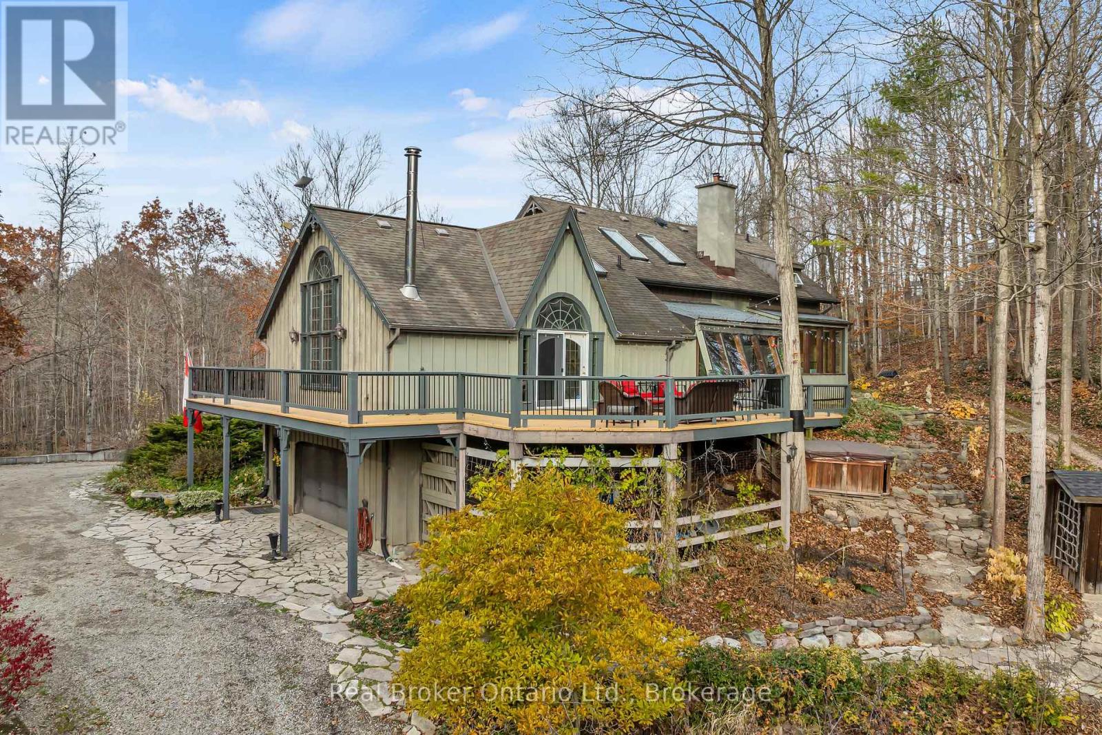 4766 Hyndman Drive, Southwest Middlesex, Ontario  N0L 1A0 - Photo 3 - X13004718