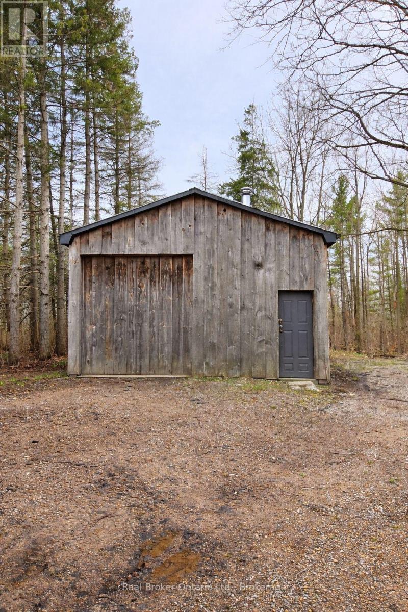 4766 Hyndman Drive, Southwest Middlesex, Ontario  N0L 1A0 - Photo 44 - X13004718