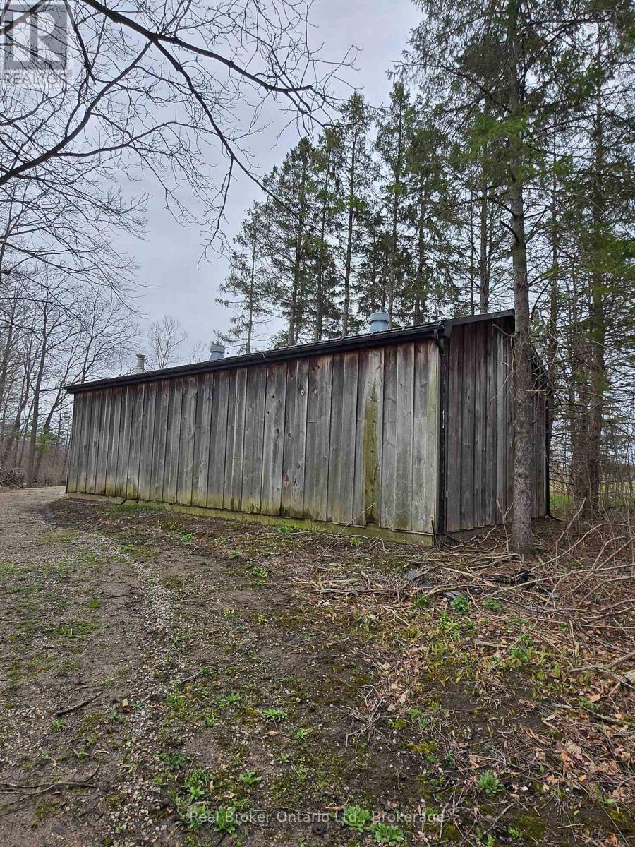 4766 Hyndman Drive, Southwest Middlesex, Ontario  N0L 1A0 - Photo 45 - X13004718