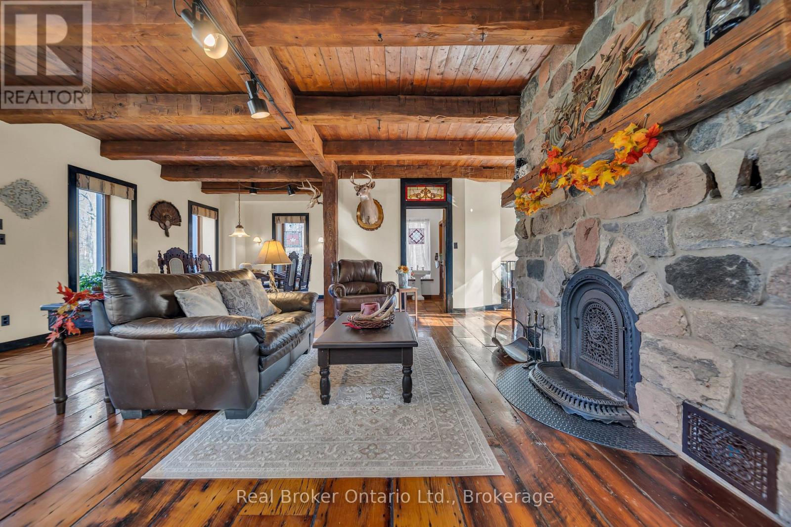 4766 Hyndman Drive, Southwest Middlesex, Ontario  N0L 1A0 - Photo 7 - X13004718