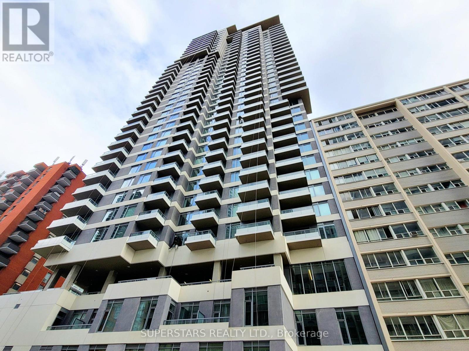 1215 - 50 Dunfield Avenue, Toronto, Ontario  M4S 0E4 - Photo 2 - C13004720