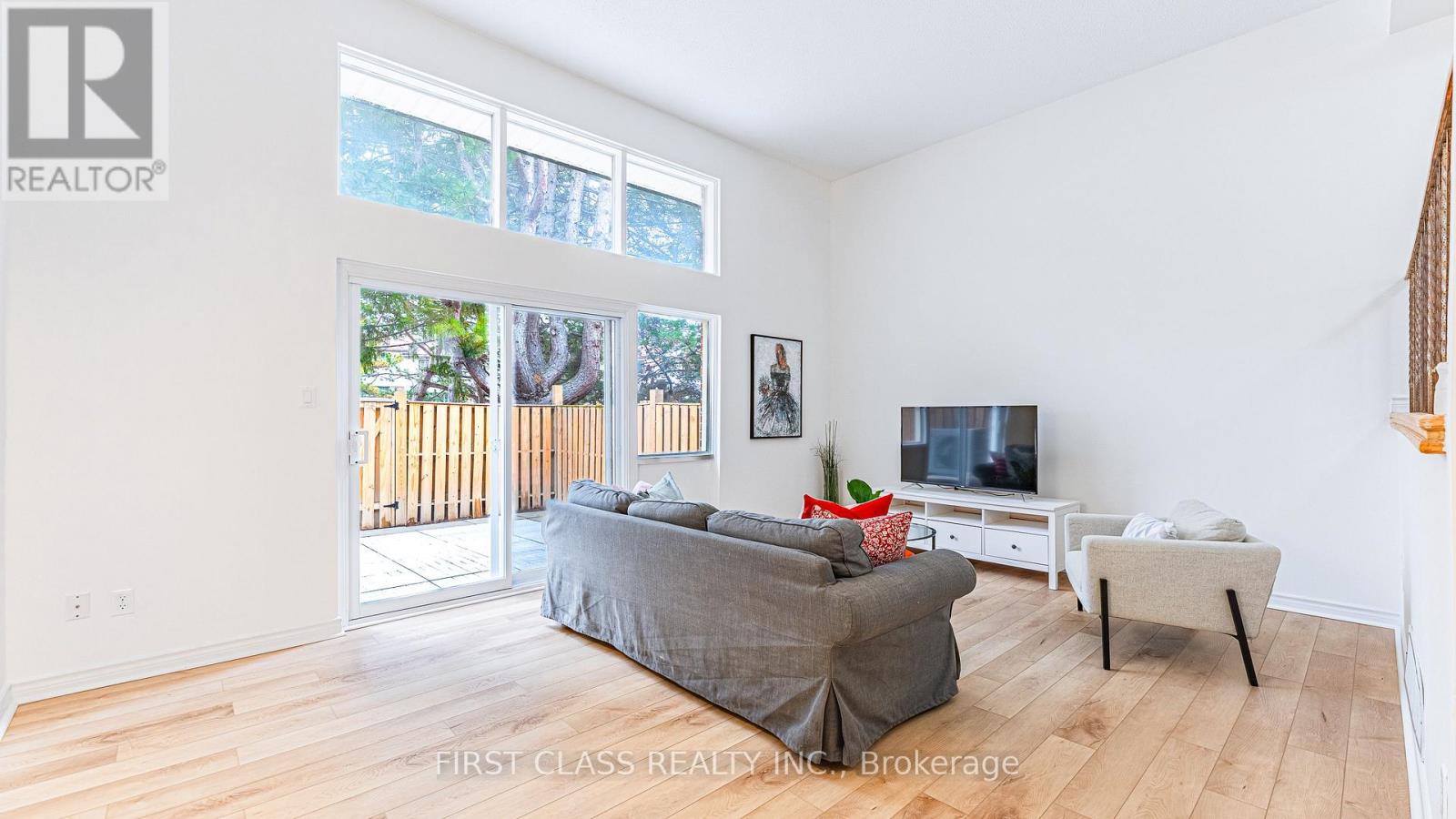 102 Jenny Wrenway Way, Toronto, Ontario  M2H 2Z2 - Photo 4 - C13004728