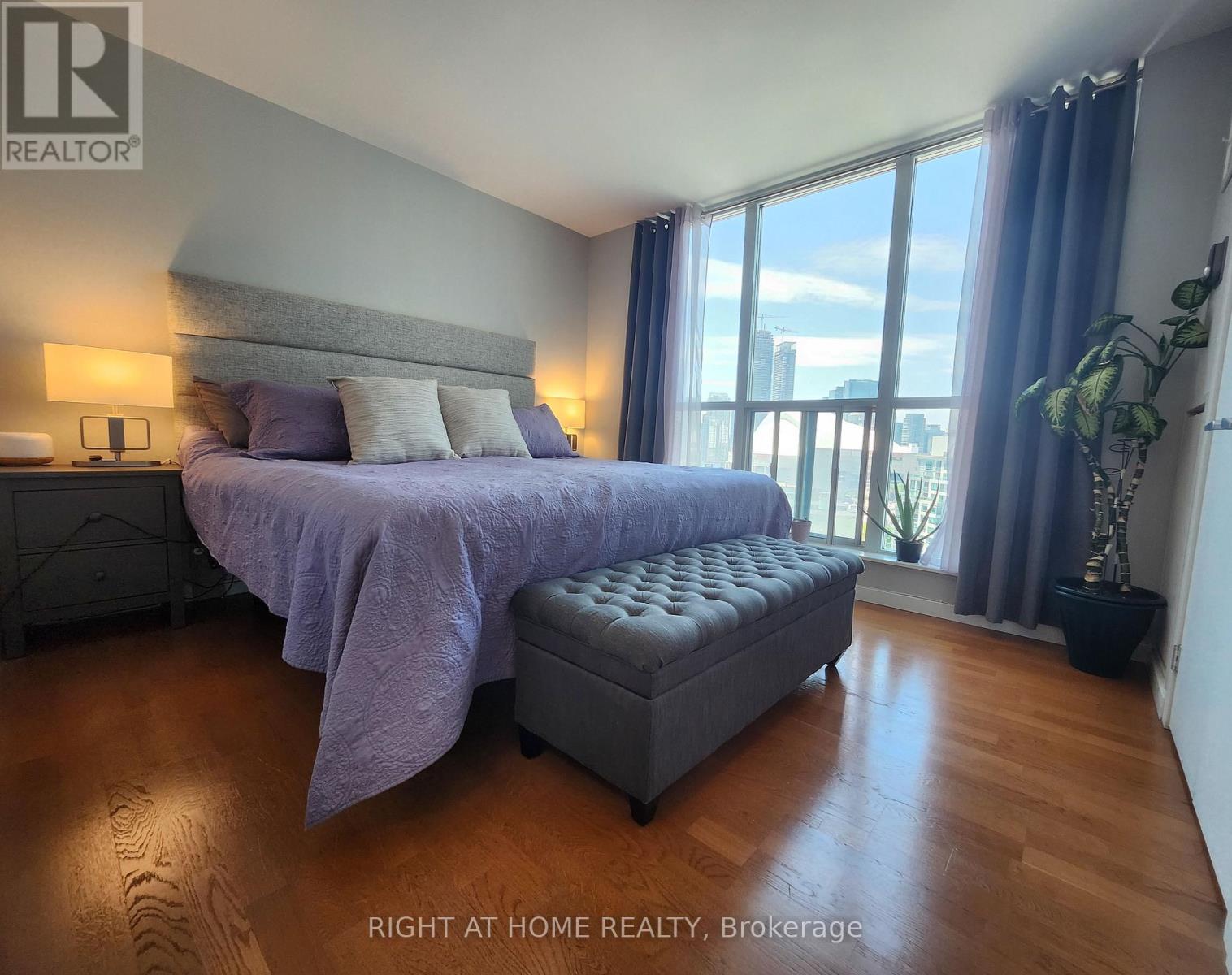 1912 - 8 York Street, Toronto, Ontario  M5J 2Y2 - Photo 14 - C13004738