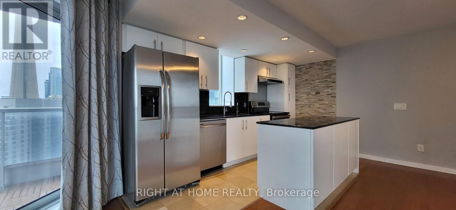 1912 - 8 York Street, Toronto, Ontario  M5J 2Y2 - Photo 29 - C13004738