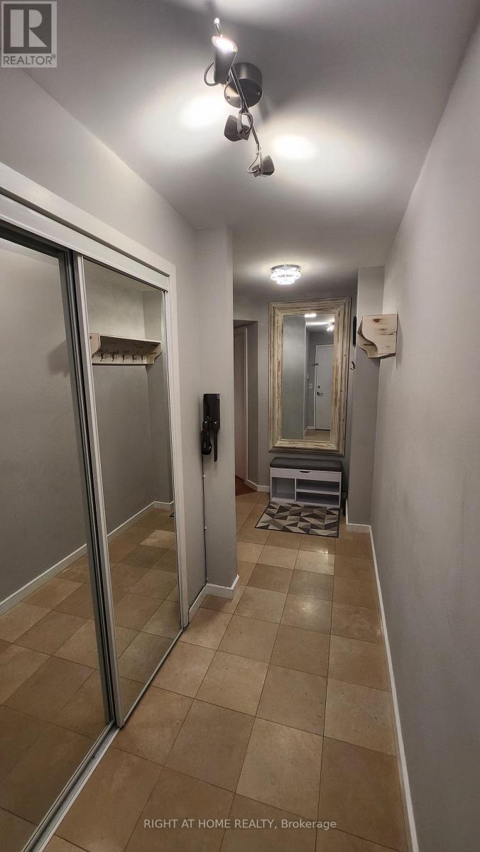 1912 - 8 York Street, Toronto, Ontario  M5J 2Y2 - Photo 6 - C13004738