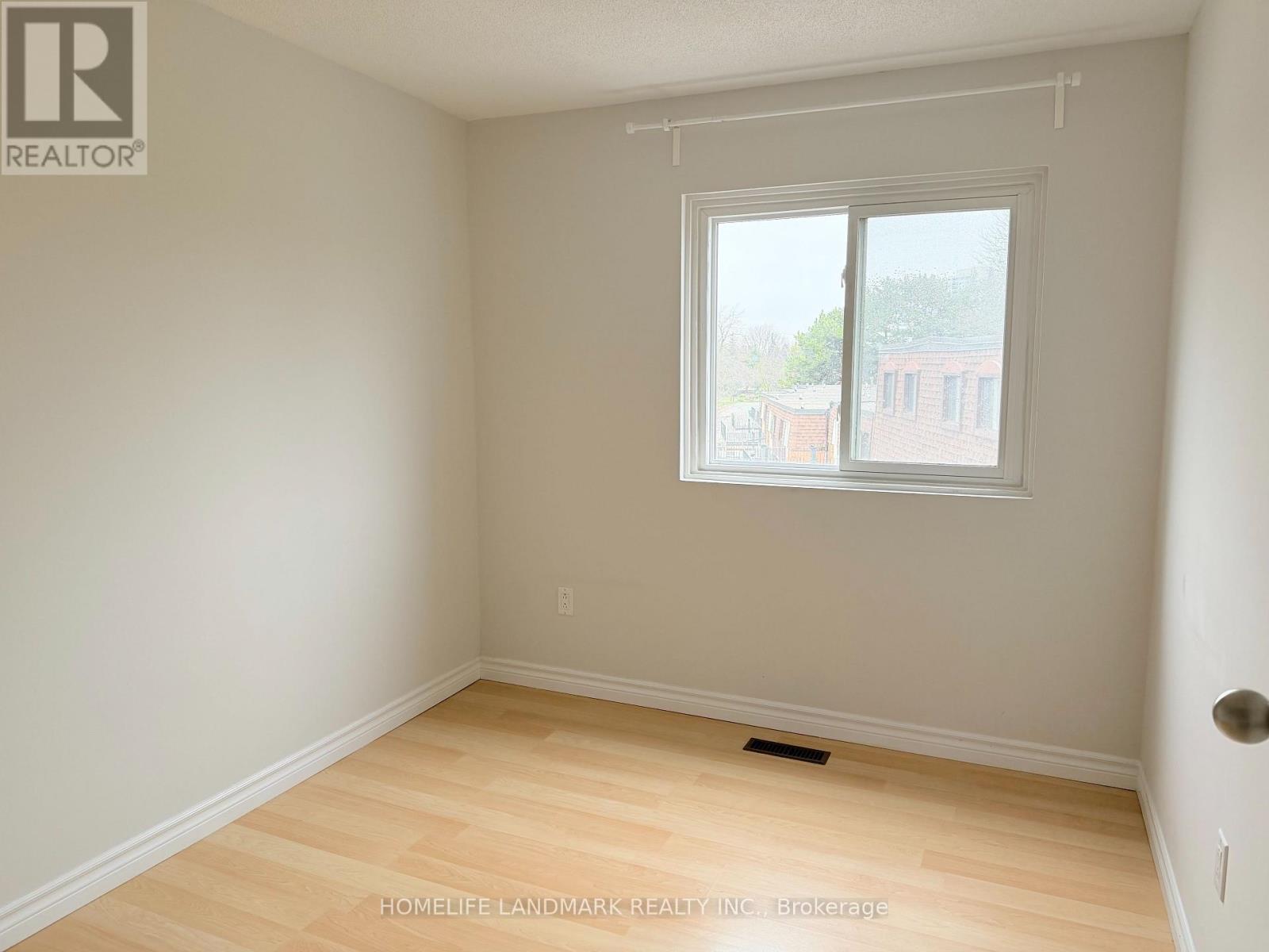 256 Sprucewood Court N, Toronto, Ontario  M1W 1R1 - Photo 8 - E13004732