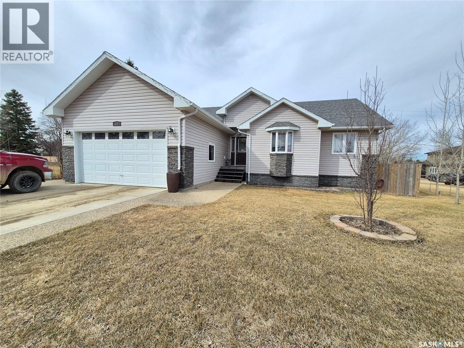 316 Frederick STREET, Ogema, Saskatchewan