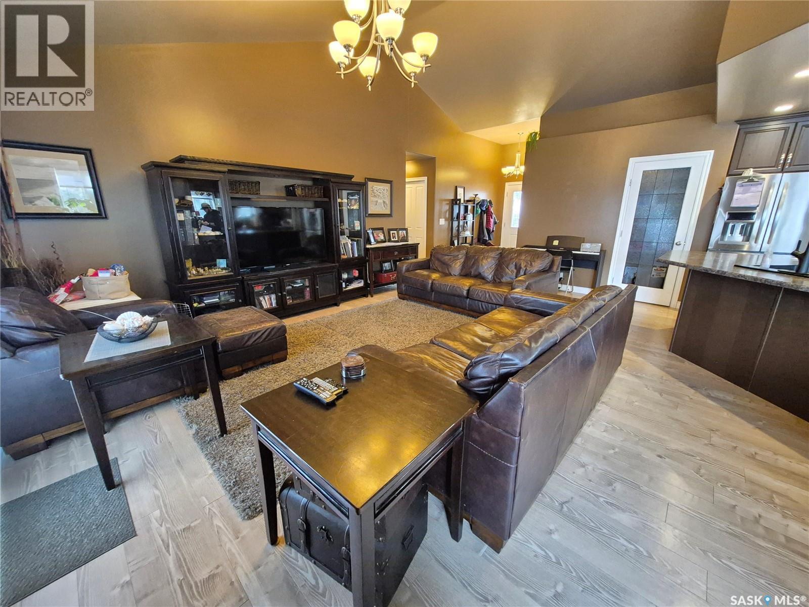 316 Frederick Street, Ogema, Saskatchewan  S0C 1Y0 - Photo 11 - SK033050