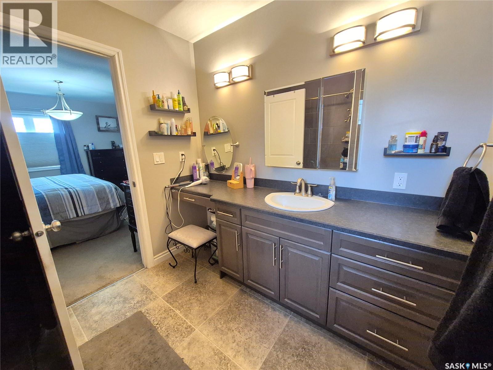 316 Frederick Street, Ogema, Saskatchewan  S0C 1Y0 - Photo 17 - SK033050