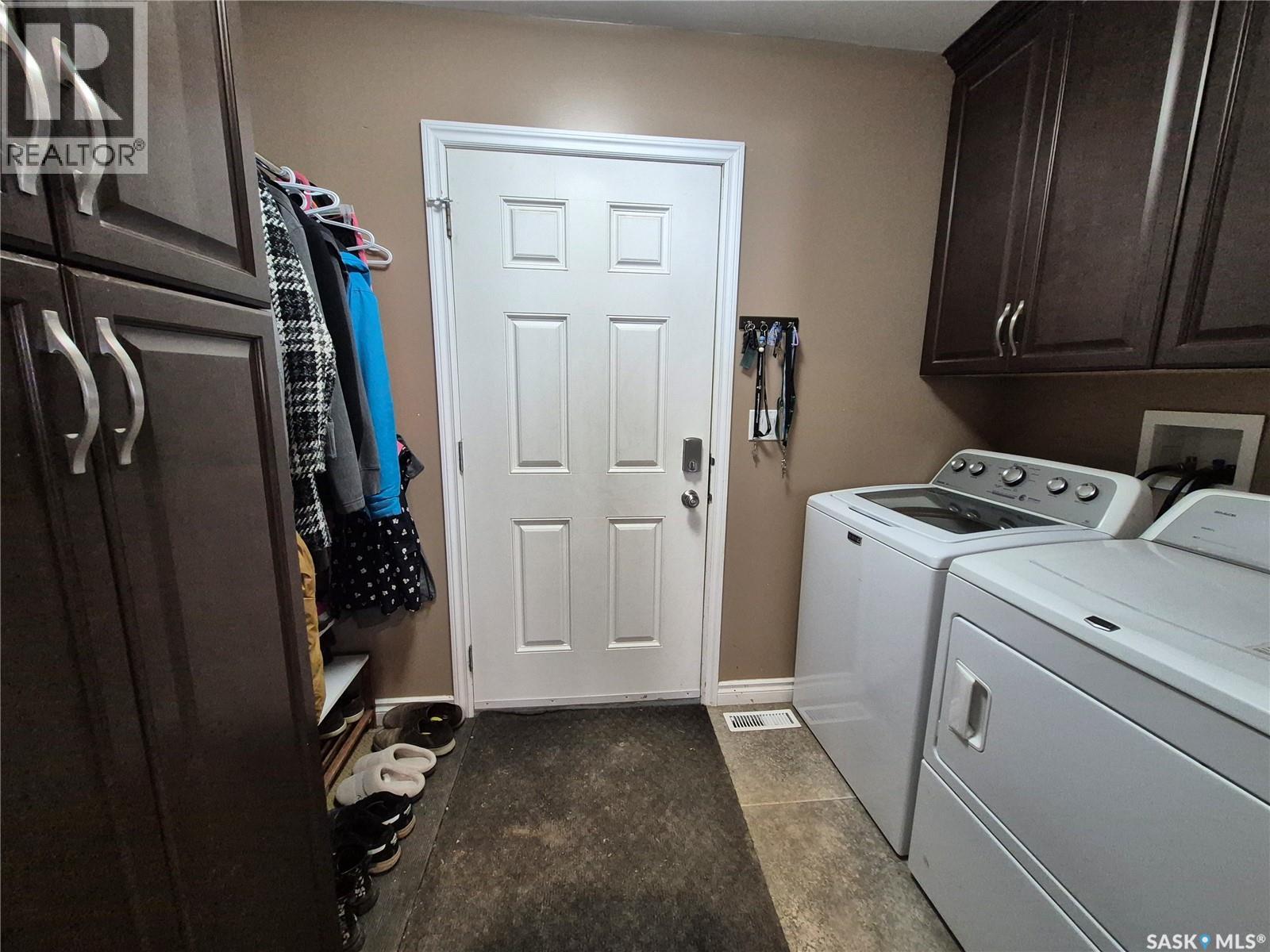 316 Frederick Street, Ogema, Saskatchewan  S0C 1Y0 - Photo 22 - SK033050