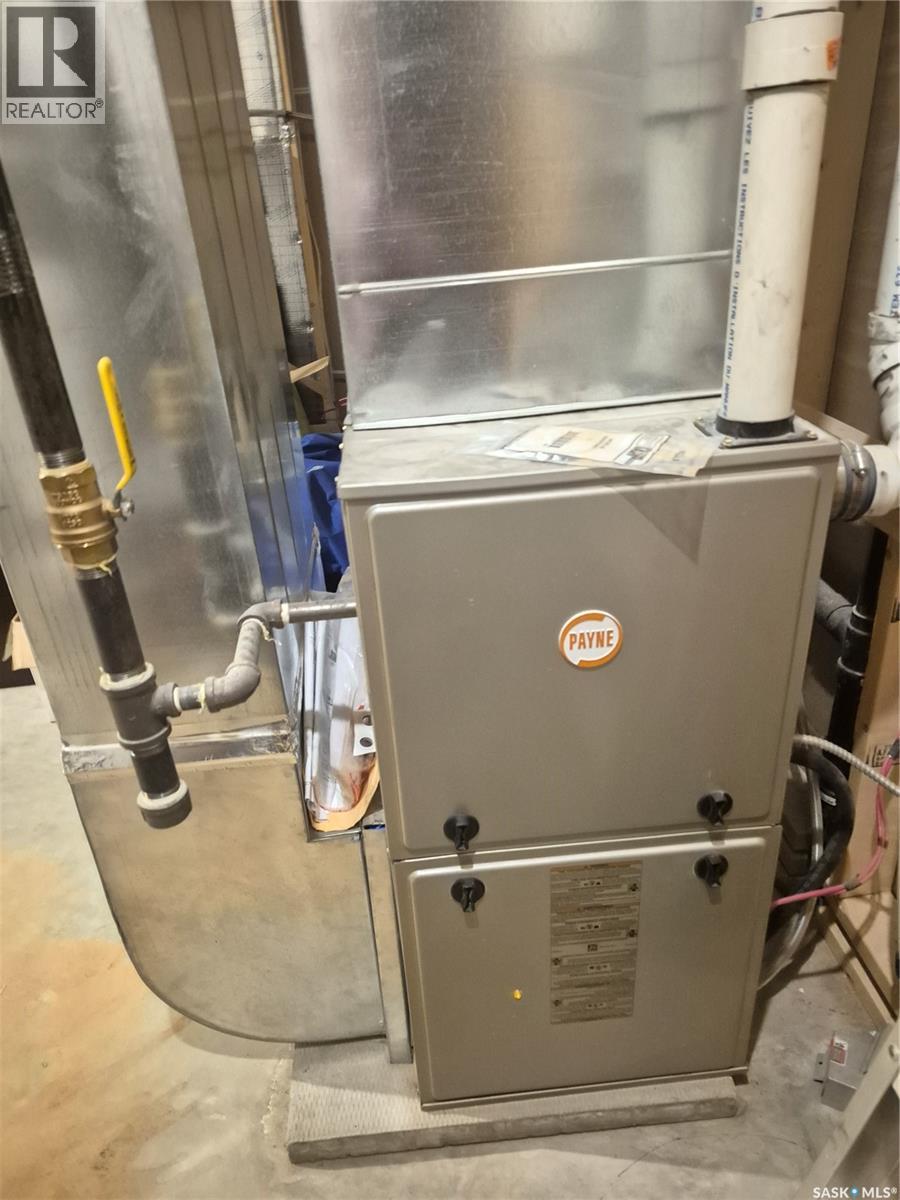 316 Frederick Street, Ogema, Saskatchewan  S0C 1Y0 - Photo 36 - SK033050