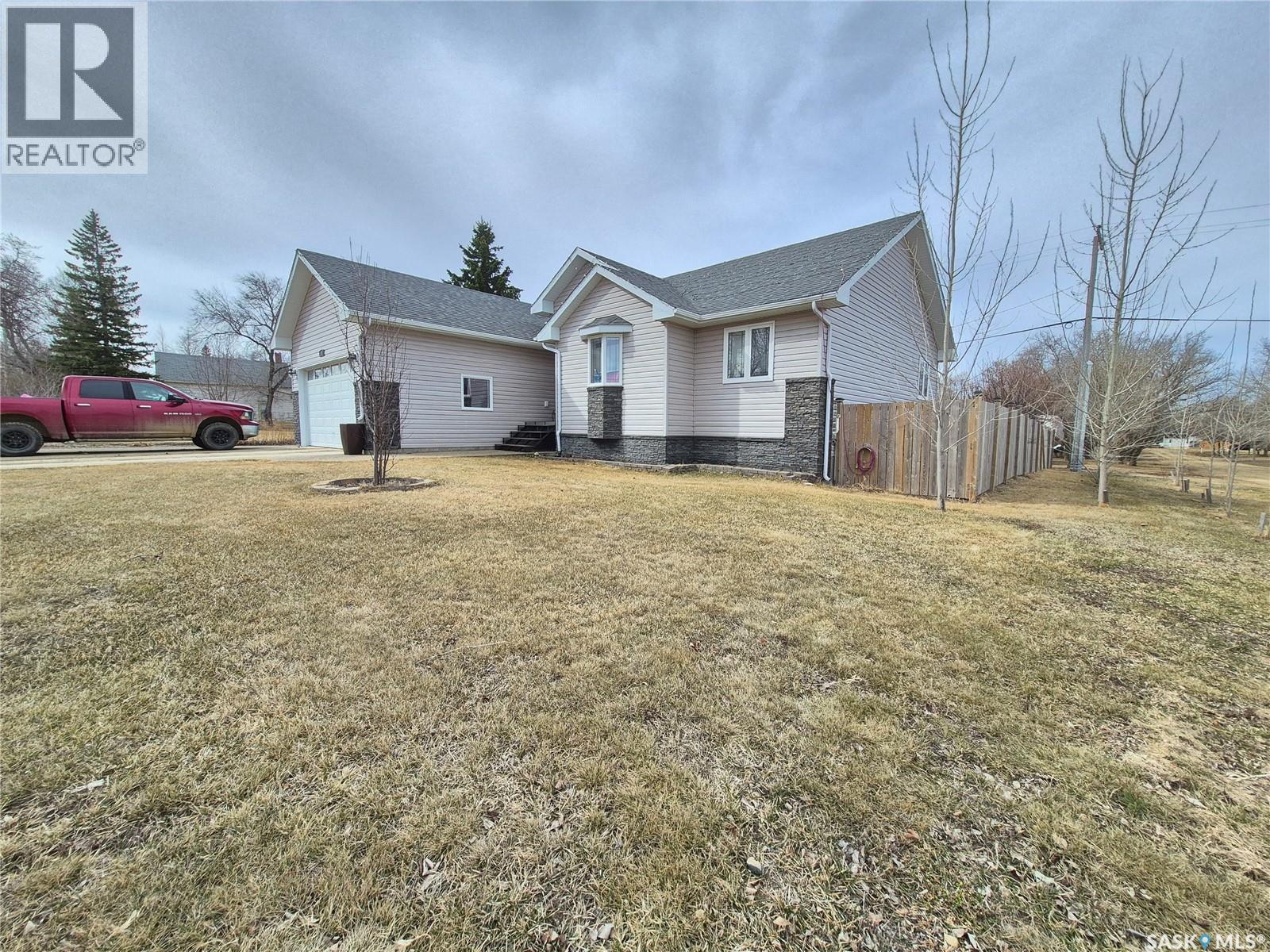 316 Frederick Street, Ogema, Saskatchewan  S0C 1Y0 - Photo 49 - SK033050