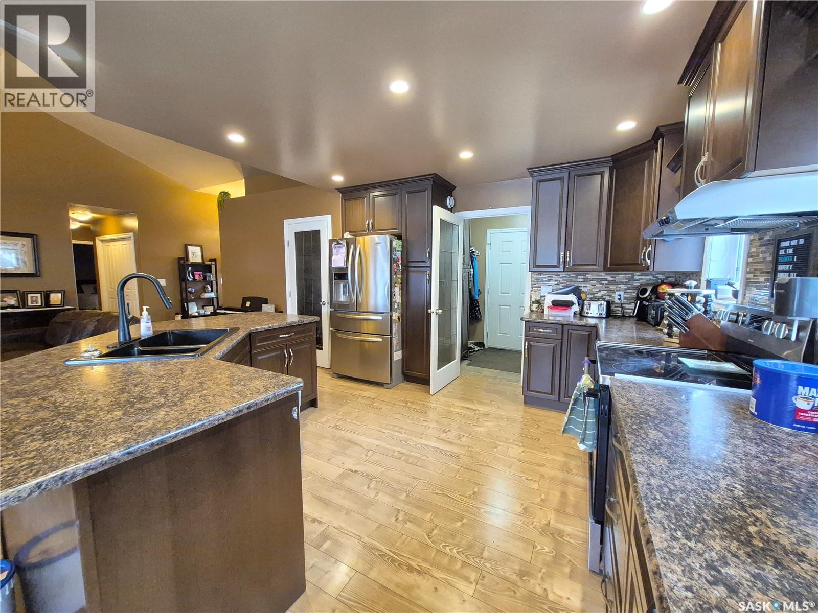 316 Frederick Street, Ogema, Saskatchewan  S0C 1Y0 - Photo 7 - SK033050