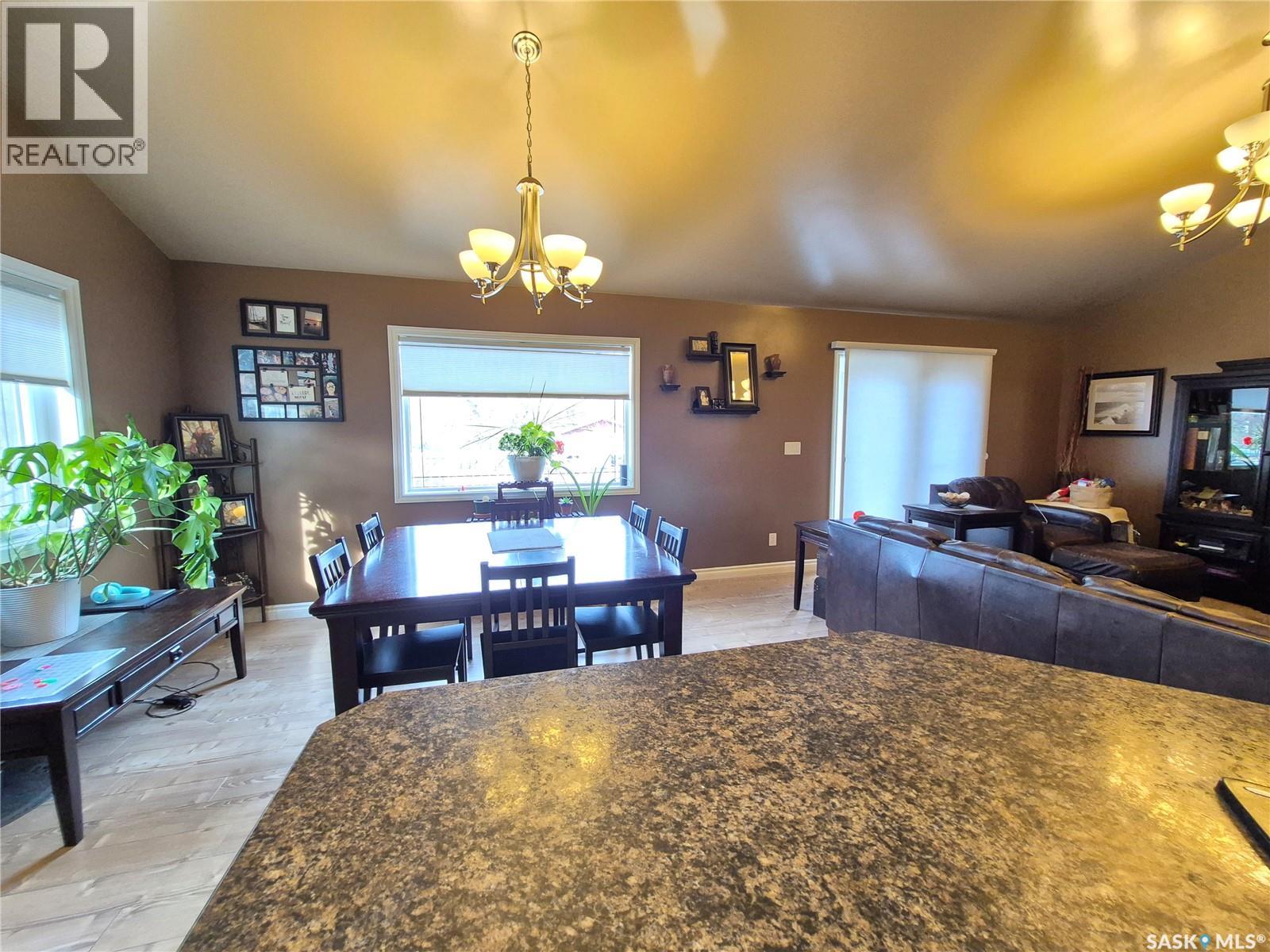 316 Frederick Street, Ogema, Saskatchewan  S0C 1Y0 - Photo 8 - SK033050