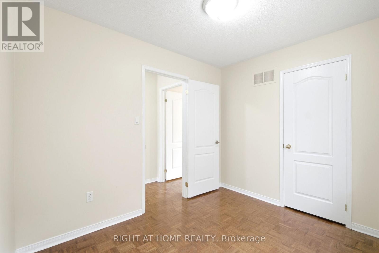 212 Venice Gate Drive, Vaughan, Ontario  L4H 0G1 - Photo 25 - N13004724