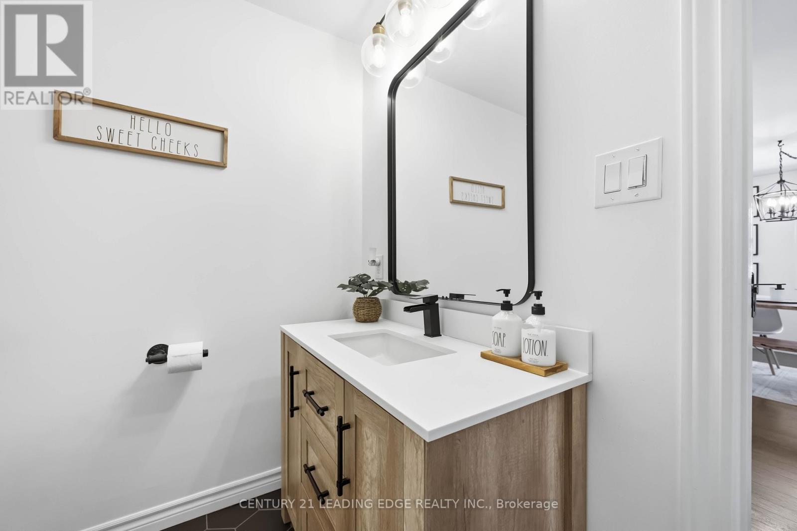 787 Third Avenue, Georgina, Ontario  L0E 1S0 - Photo 27 - N13004754