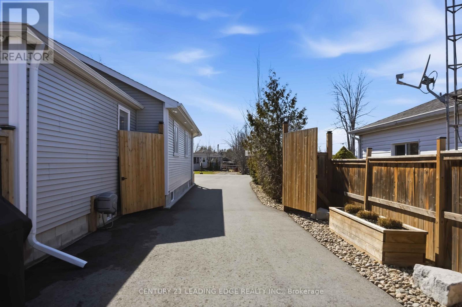 787 Third Avenue, Georgina, Ontario  L0E 1S0 - Photo 42 - N13004754