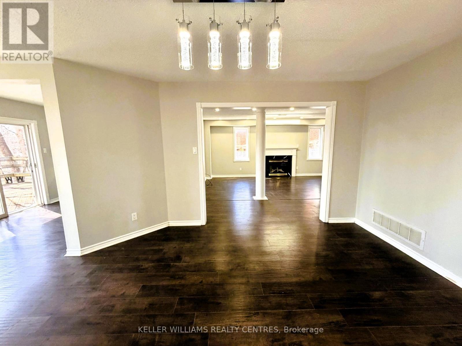 Upper - 53 Stollar Boulevard, Barrie (Little Lake), Ontario  L4M 6N3 - Photo 11 - S13004740