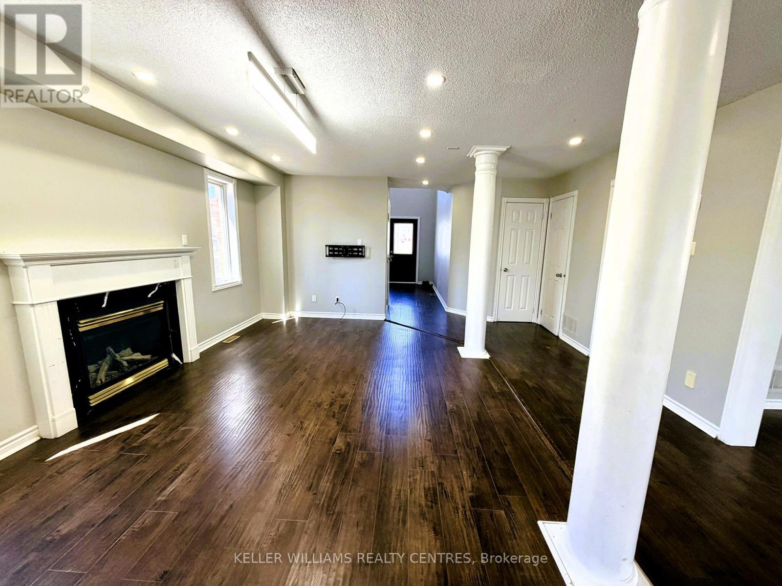 Upper - 53 Stollar Boulevard, Barrie (Little Lake), Ontario  L4M 6N3 - Photo 16 - S13004740