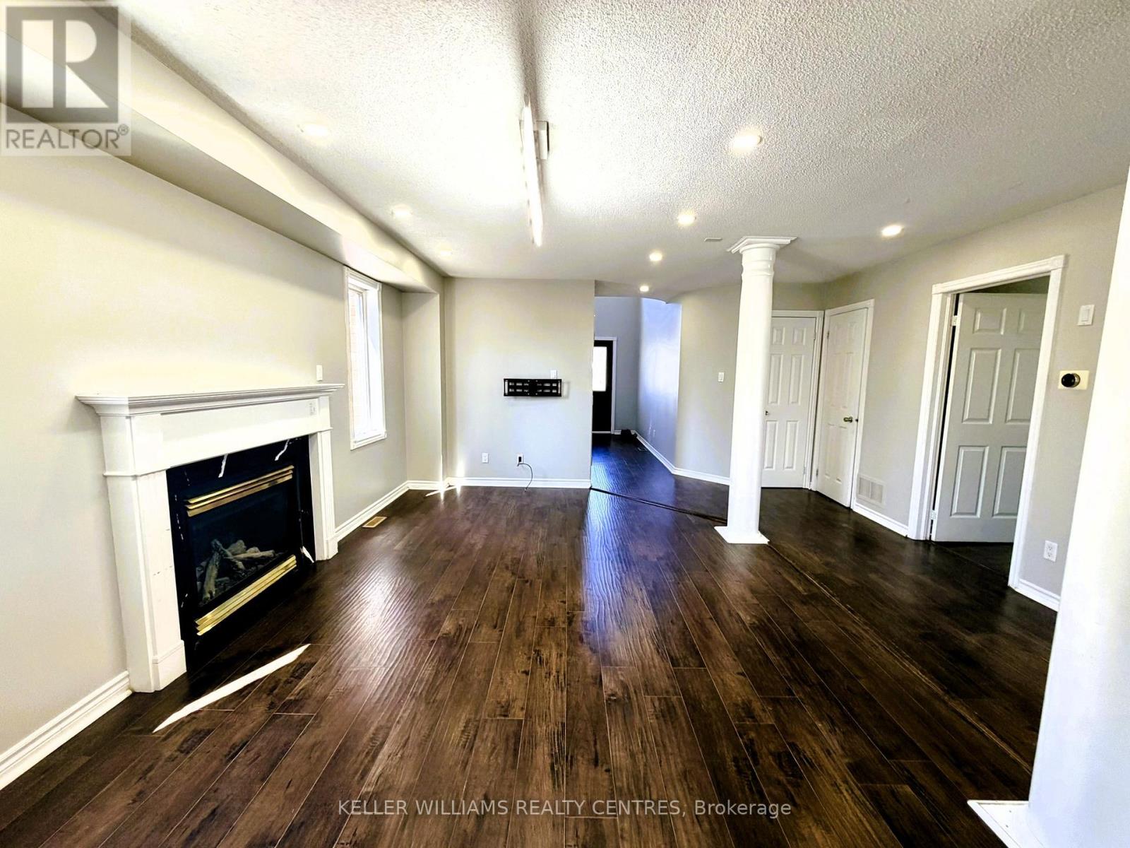 Upper - 53 Stollar Boulevard, Barrie (Little Lake), Ontario  L4M 6N3 - Photo 17 - S13004740