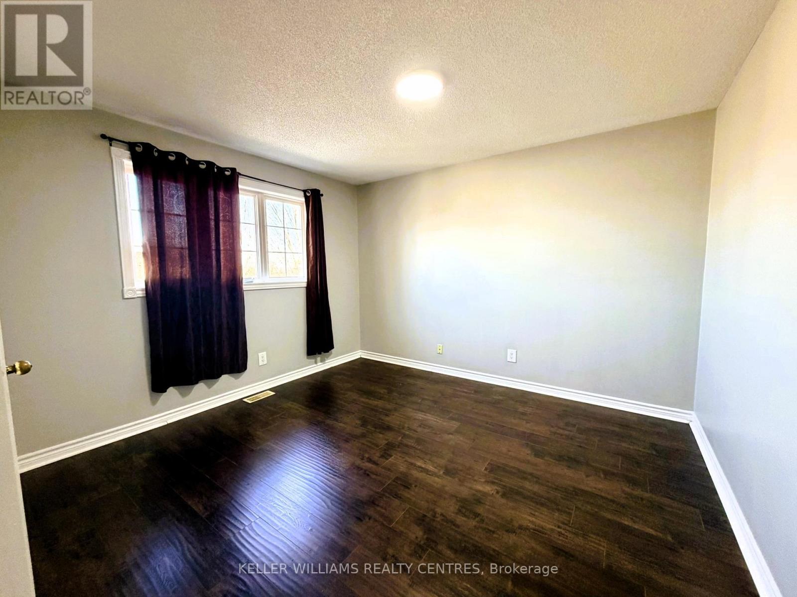 Upper - 53 Stollar Boulevard, Barrie (Little Lake), Ontario  L4M 6N3 - Photo 21 - S13004740