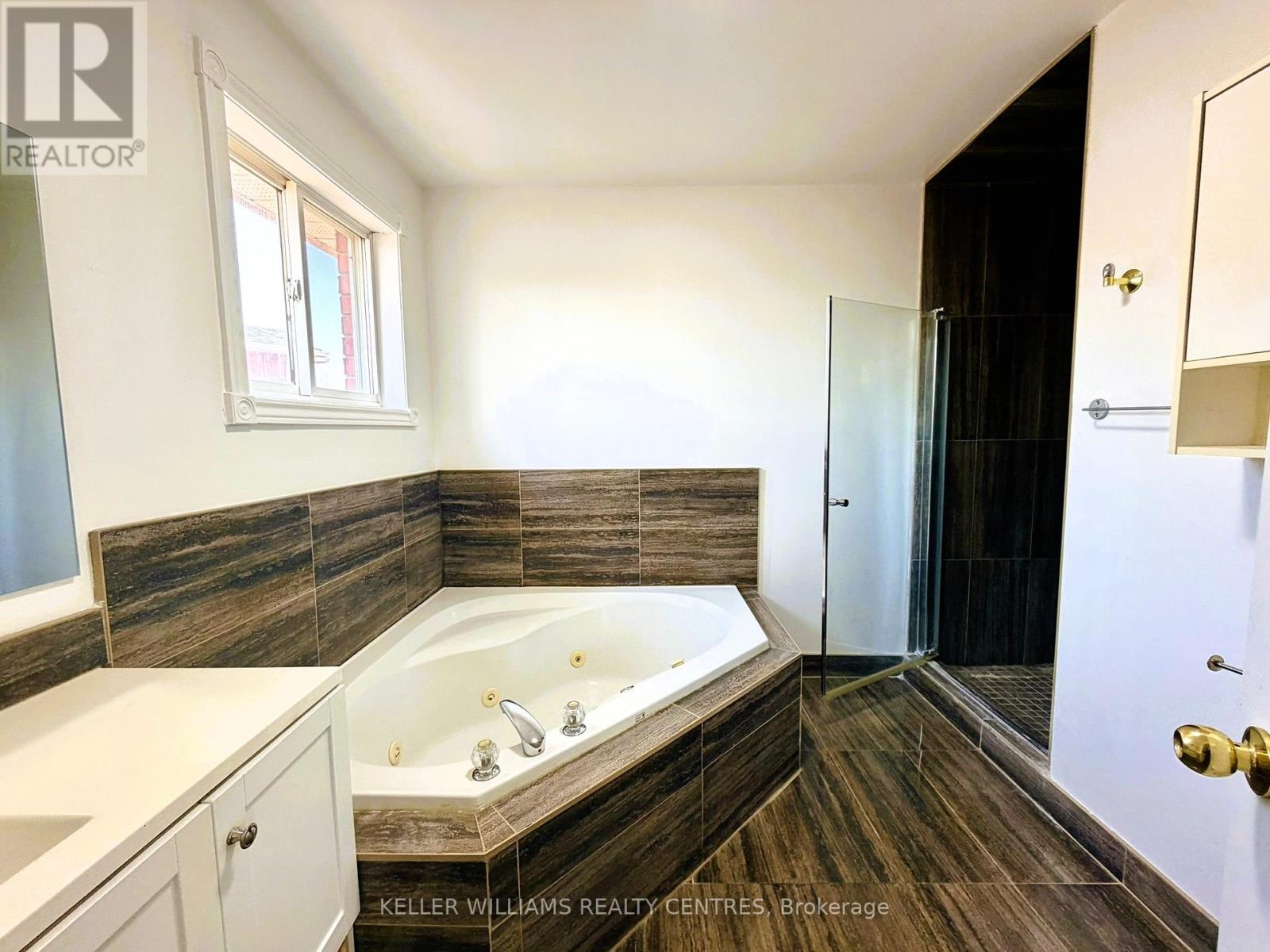 Upper - 53 Stollar Boulevard, Barrie (Little Lake), Ontario  L4M 6N3 - Photo 26 - S13004740