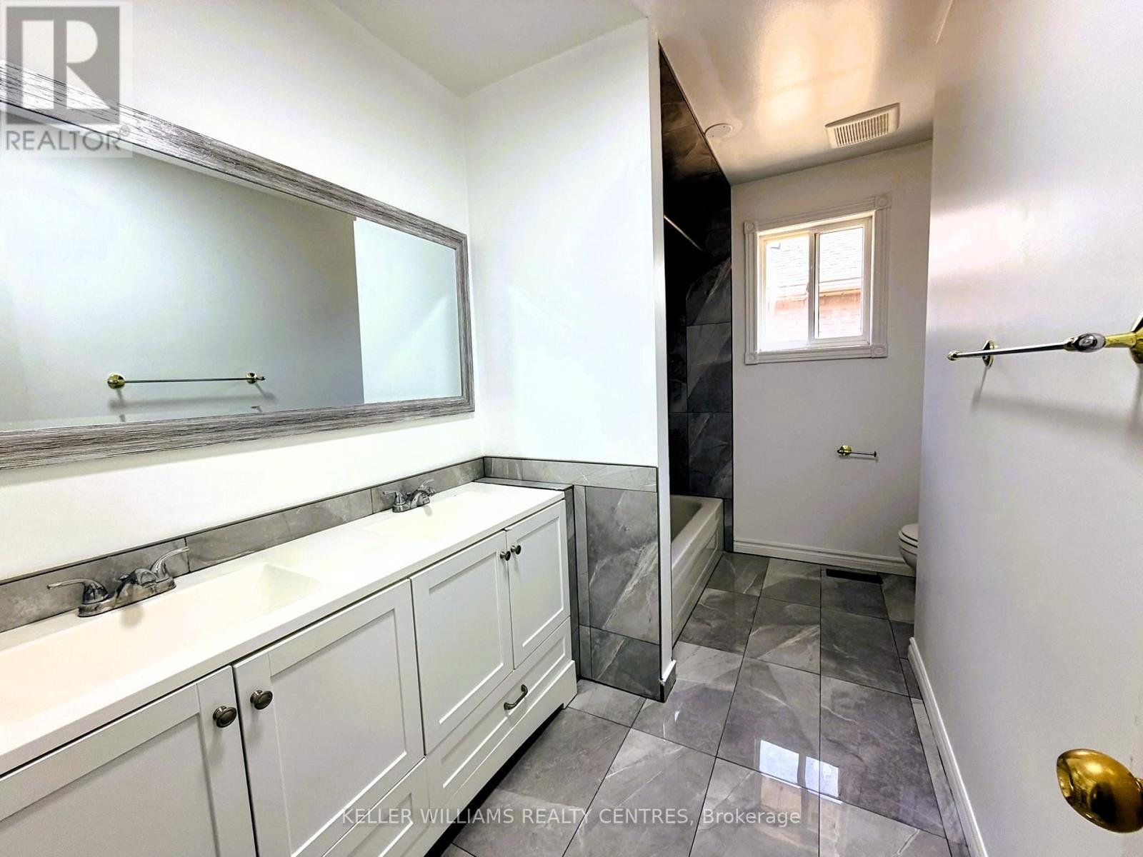 Upper - 53 Stollar Boulevard, Barrie (Little Lake), Ontario  L4M 6N3 - Photo 28 - S13004740