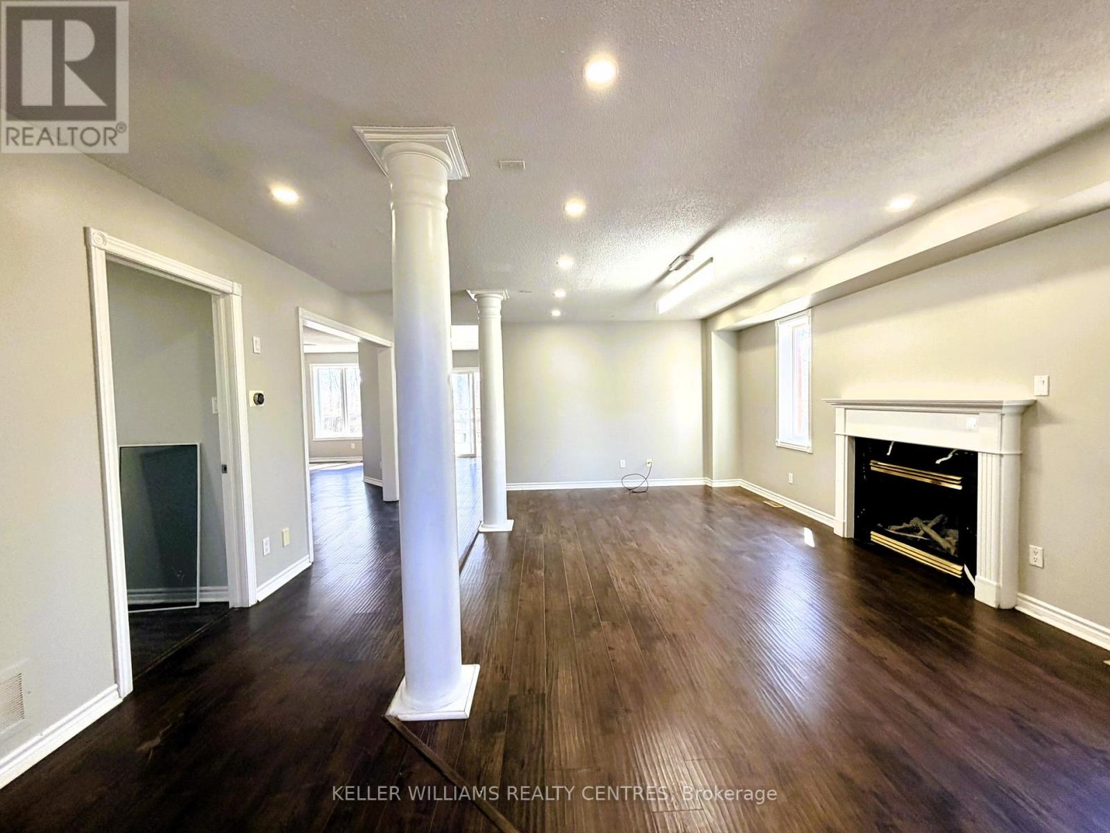 Upper - 53 Stollar Boulevard, Barrie (Little Lake), Ontario  L4M 6N3 - Photo 4 - S13004740